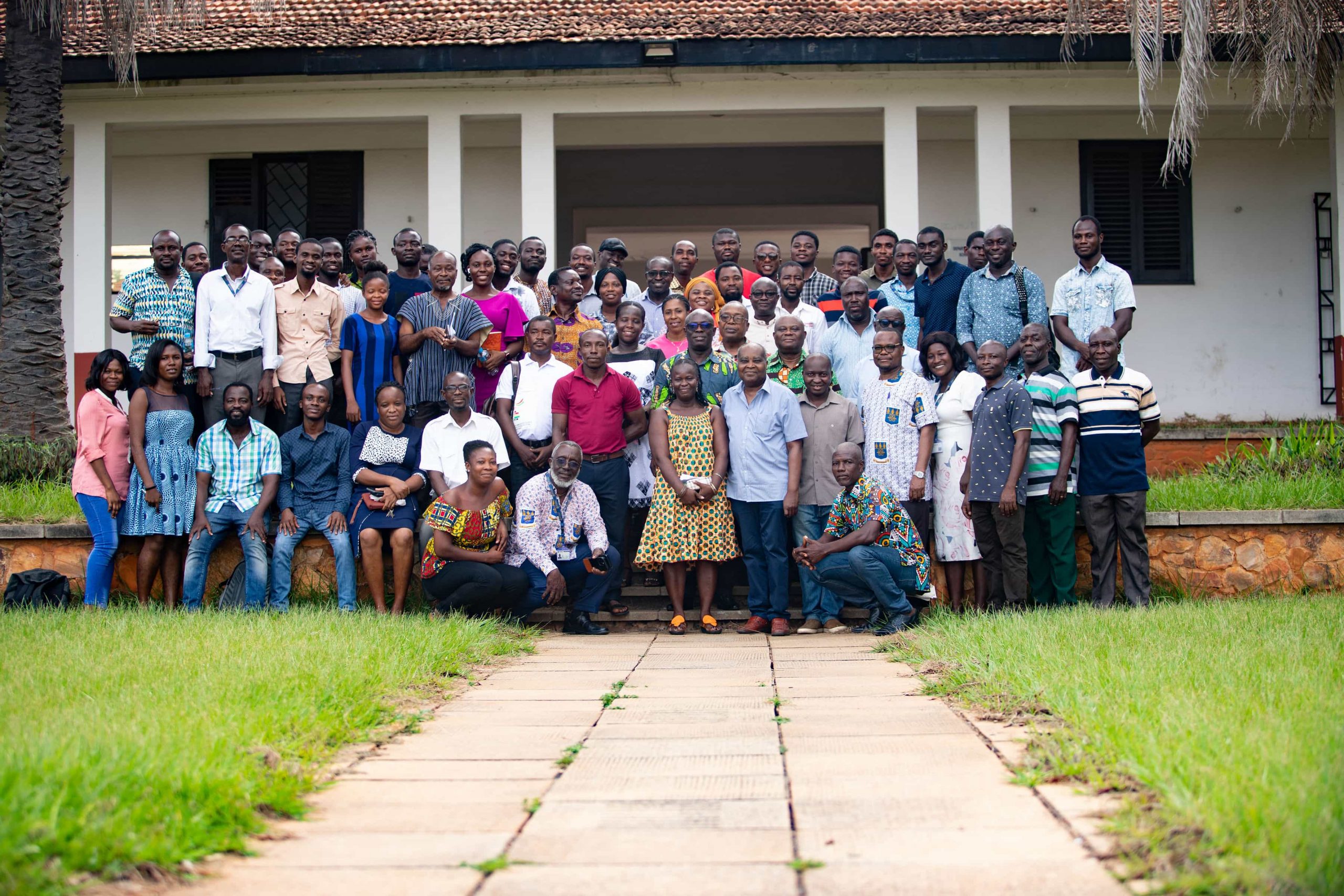 ACA trains university students in citizen science approaches to soil and plant analysis